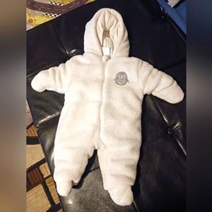 Whte infant little wonders snow suite